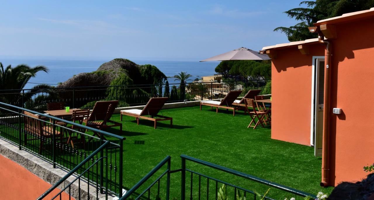 Agriturismo Un Mare Di Fiori Vila Ventimiglia Exterior foto