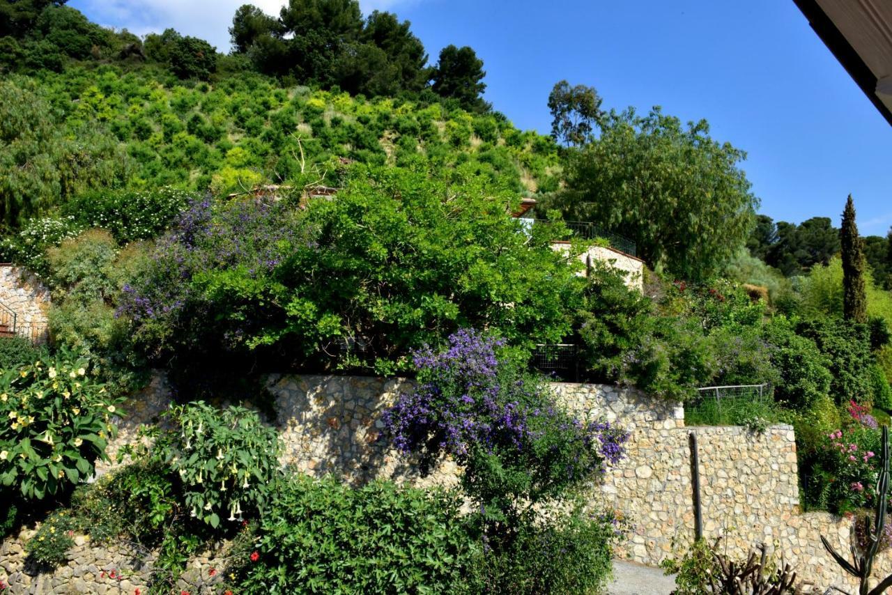 Agriturismo Un Mare Di Fiori Vila Ventimiglia Exterior foto